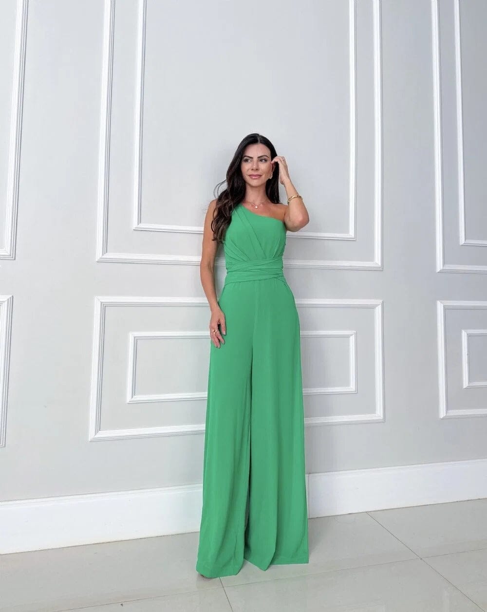 Macacão Glamour – Sofisticação e Estilo para Ocasiões Especiais Macacão Glamour MRL-055 Miralleve Verde P
