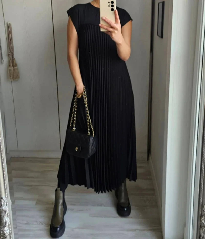 Vestido Plissado Elégance™ em Malha Viscoelástica / Conforto e Sofisticação para Qualquer Ocasião!