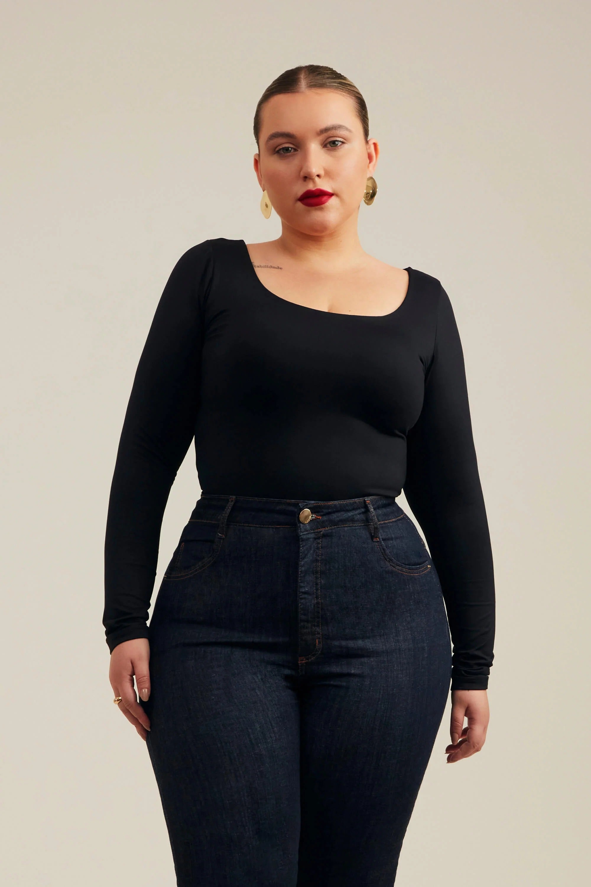 Blusa Premium Curve Manga Longa Preta